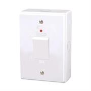 Lesco 2 Pole Surface Isolator Switch Vertical with LED Indicator Light- Complete with White Extension Box, Amperage: 30A ,Height: 100mm , Width: 500mm ,Material: Polycarbonate, Colour White